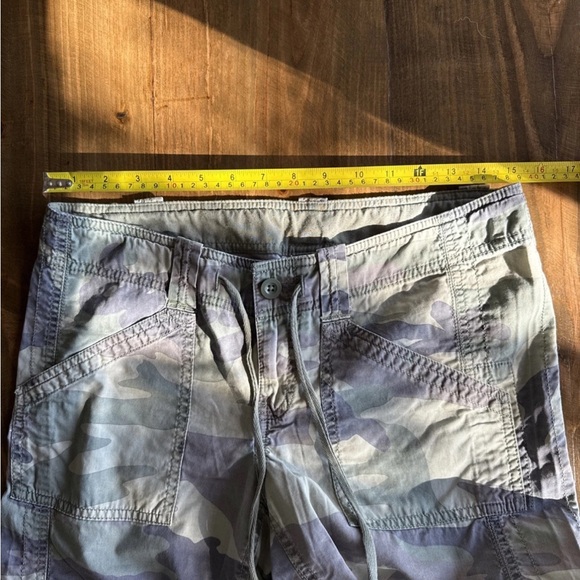 GAP Vintage Women’s Green Camouflage Cargo Pants y2k - Picture 4 of 6